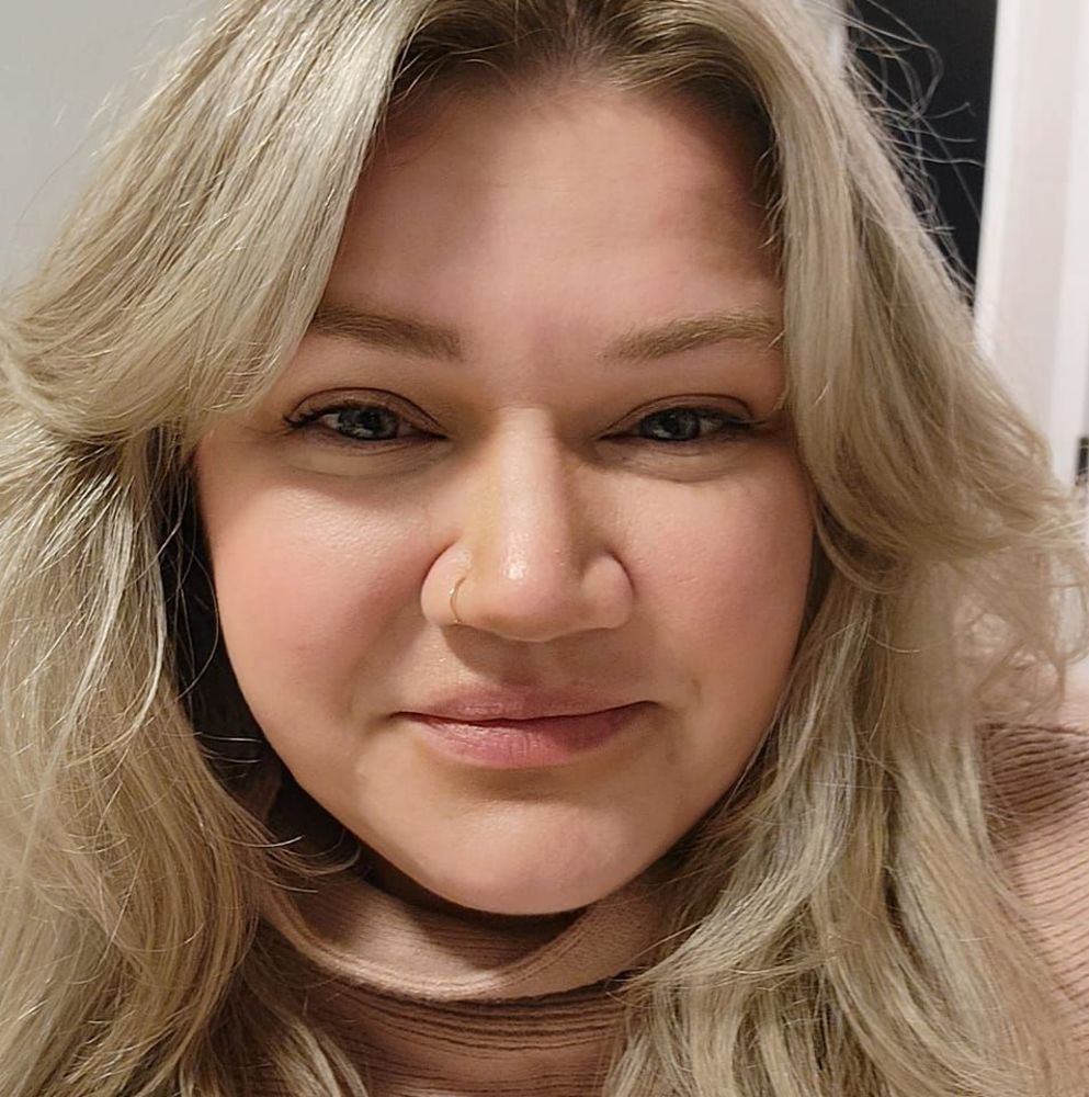 Meet your Posher, Hayley